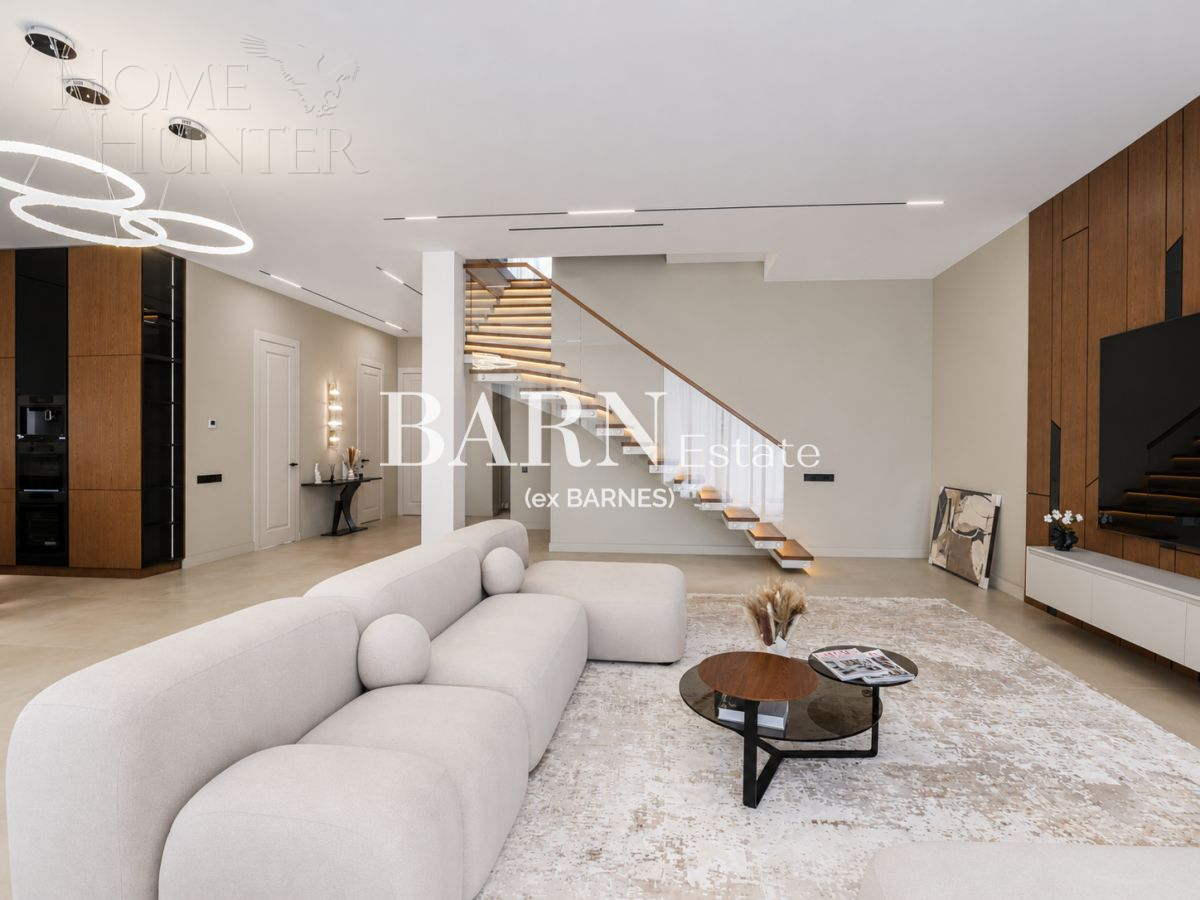 2-этажный коттедж 349.7 м² с отделкой