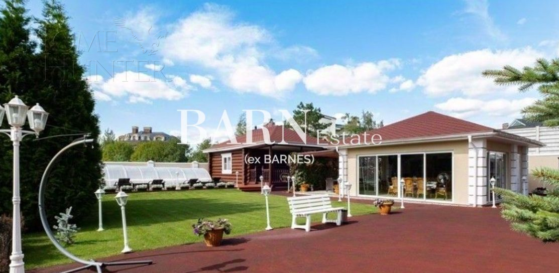 3-этажный коттедж 1 650 м² с отделкой