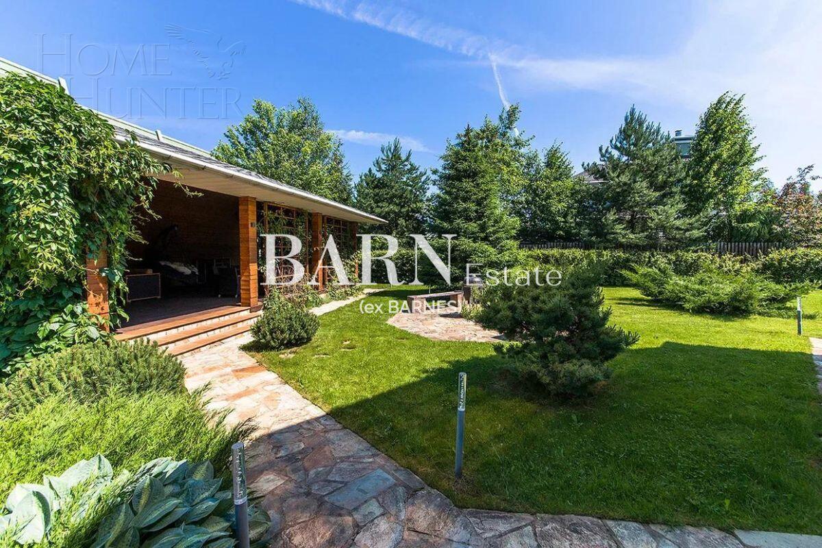 3-этажный коттедж 680 м² с отделкой