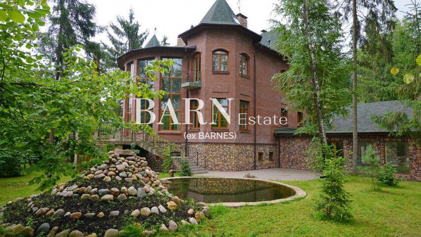 2-этажный коттедж 1 500 м² с отделкой