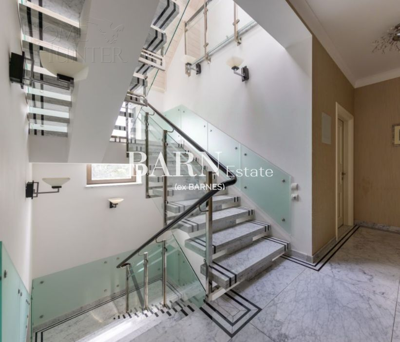2-этажный коттедж 500 м² с отделкой
