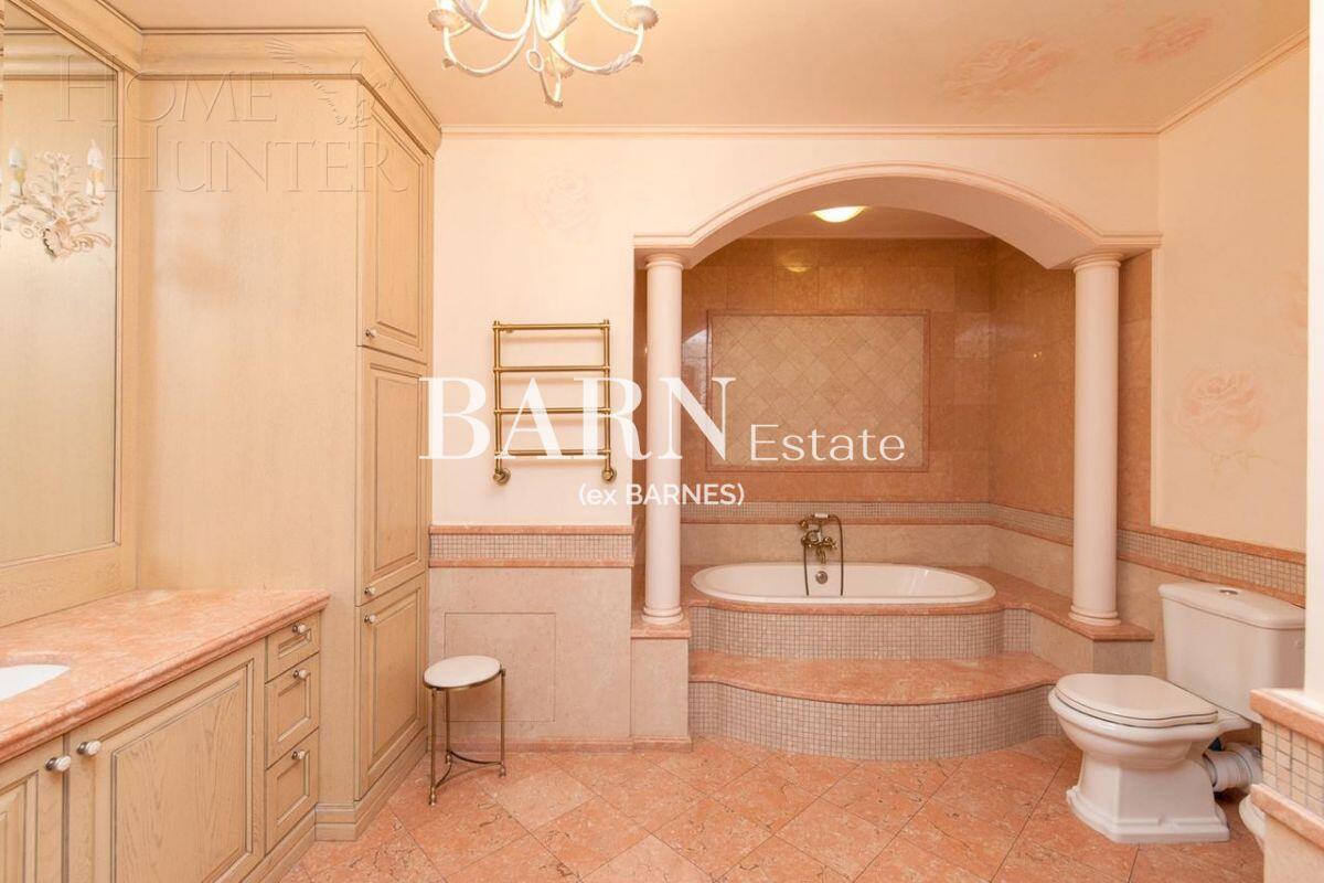 2-этажный коттедж 1 400 м² с отделкой