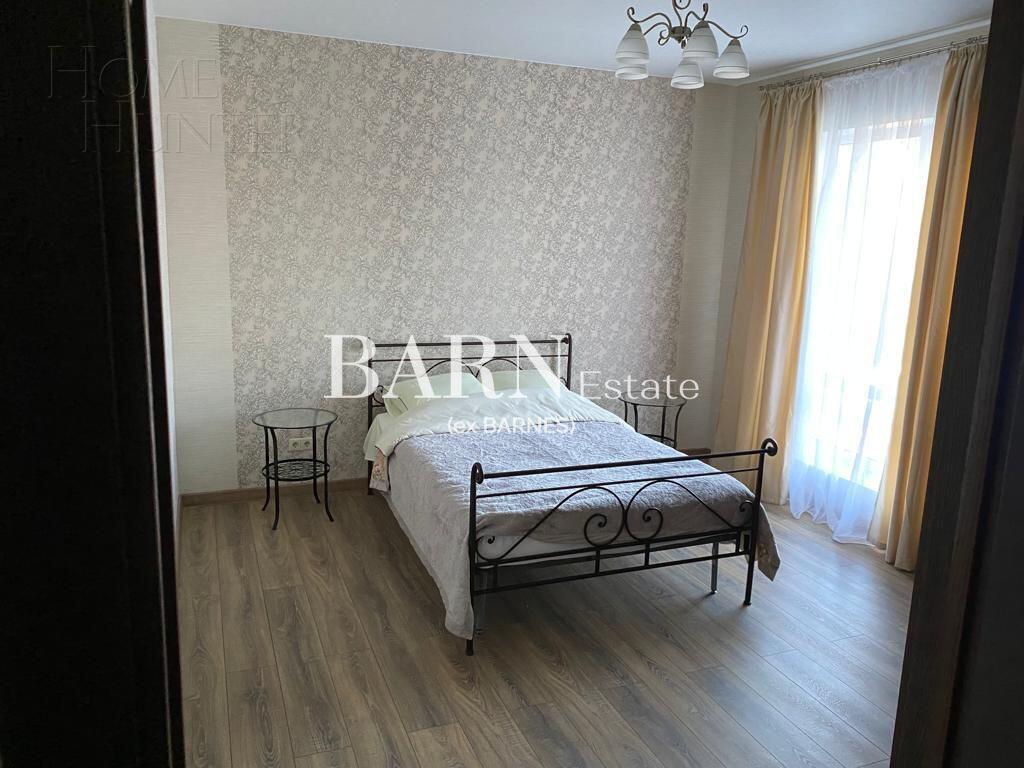 3-этажный коттедж 650 м² с отделкой