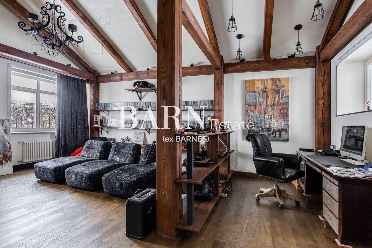 3-этажный коттедж 700 м² с отделкой