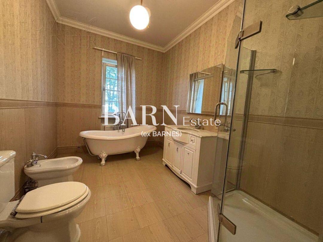 2-этажный коттедж 550 м² с отделкой