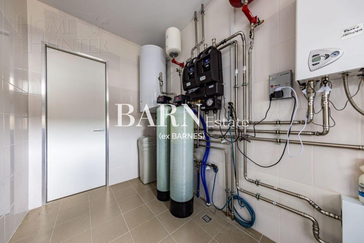 2-этажный коттедж 240 м² с отделкой