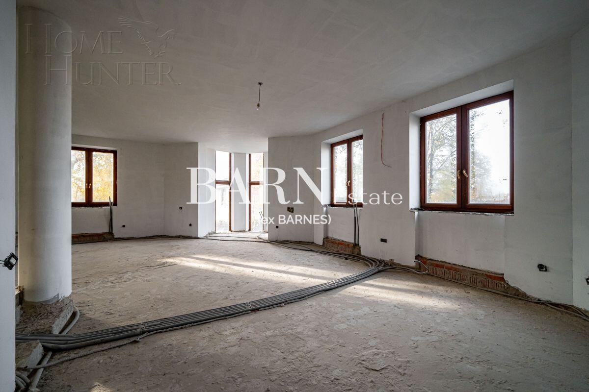 4-этажный коттедж 1 200 м² без отделки