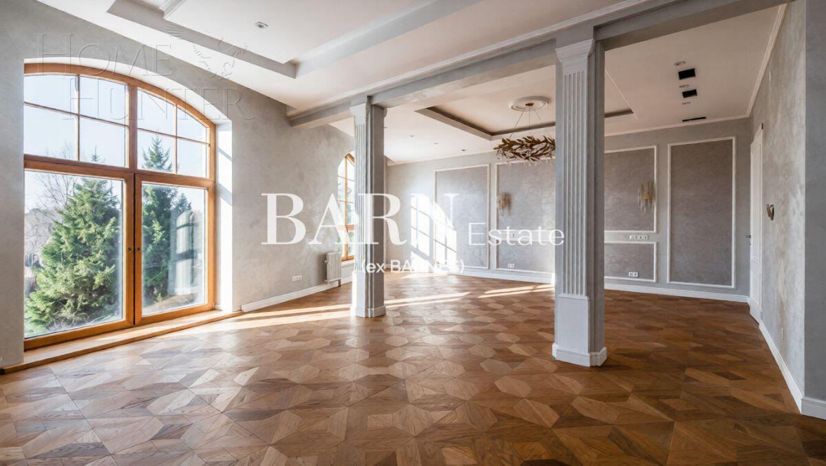 2-этажный коттедж 1 000 м² с отделкой