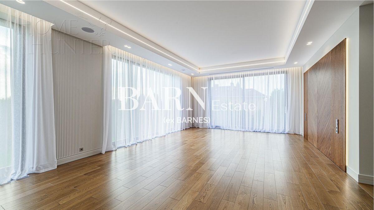 2-этажный коттедж 1 071 м² с отделкой