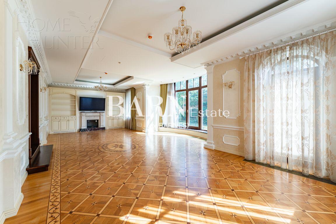 3-этажный коттедж 866 м² с отделкой