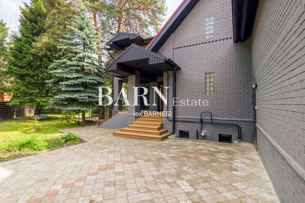 2-этажный коттедж 370 м² с отделкой