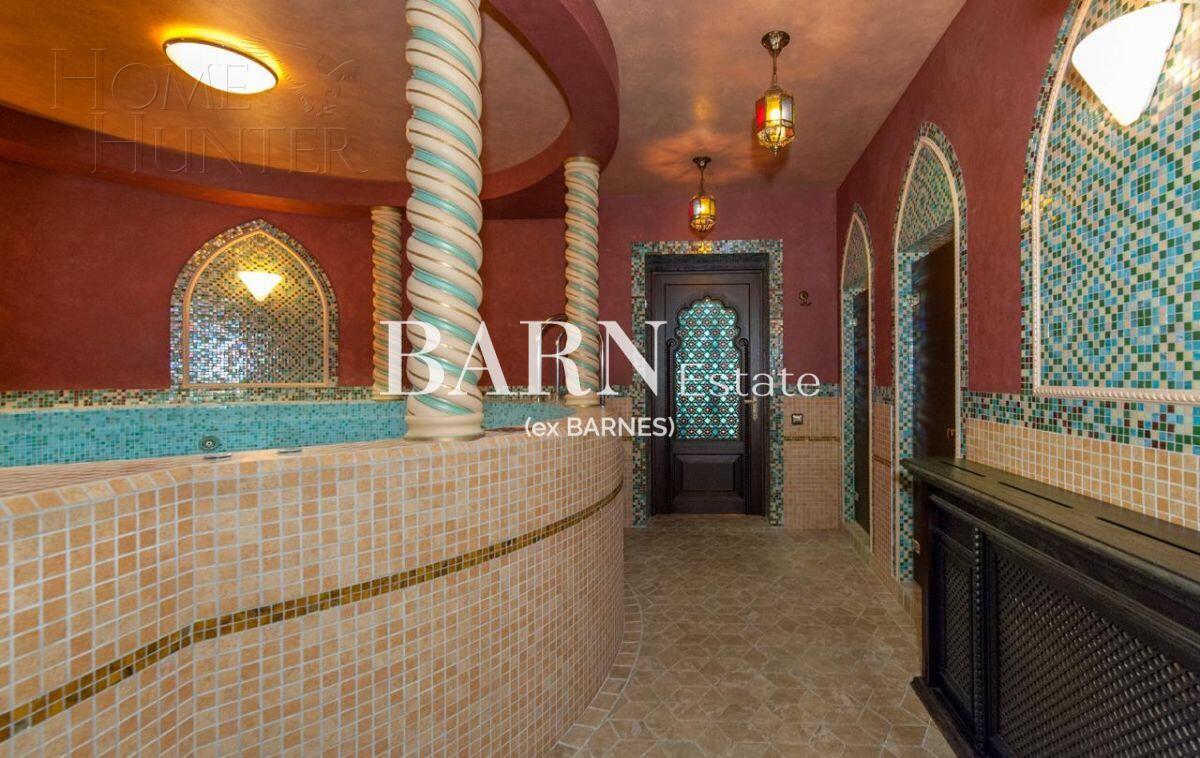 2-этажный коттедж 1 400 м² с отделкой