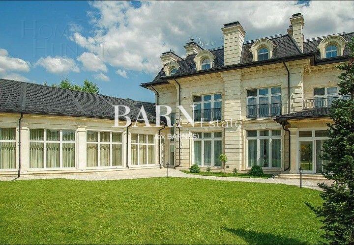 2-этажный коттедж 1 200 м² с отделкой