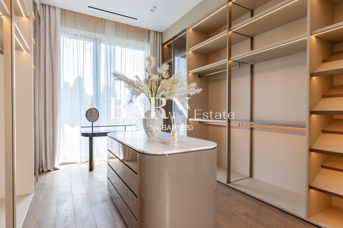 2-этажный коттедж 1 150 м² с отделкой