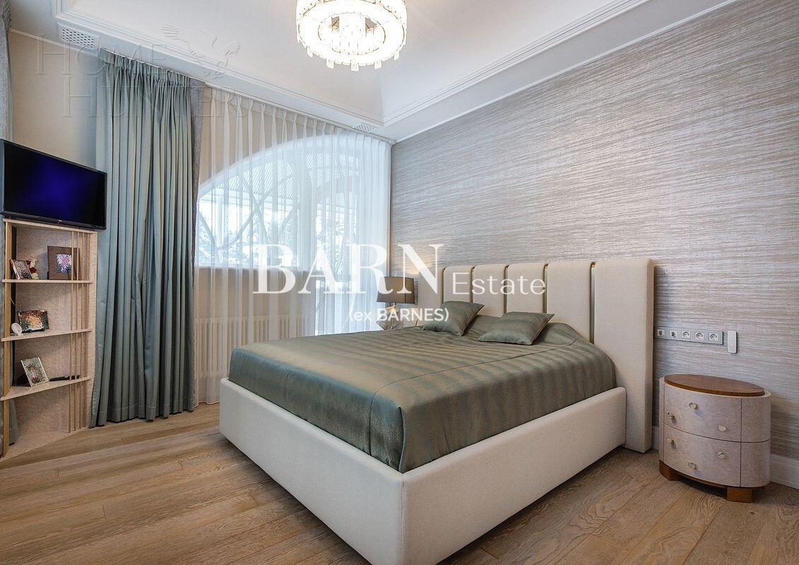 2-этажный коттедж 1 214 м² с отделкой