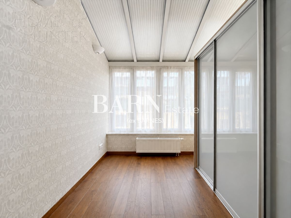 3-этажный таунхаус 500 м² с отделкой