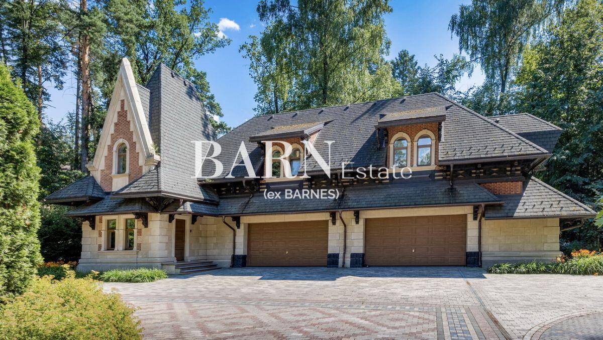 2-этажный коттедж 2 164 м² с отделкой