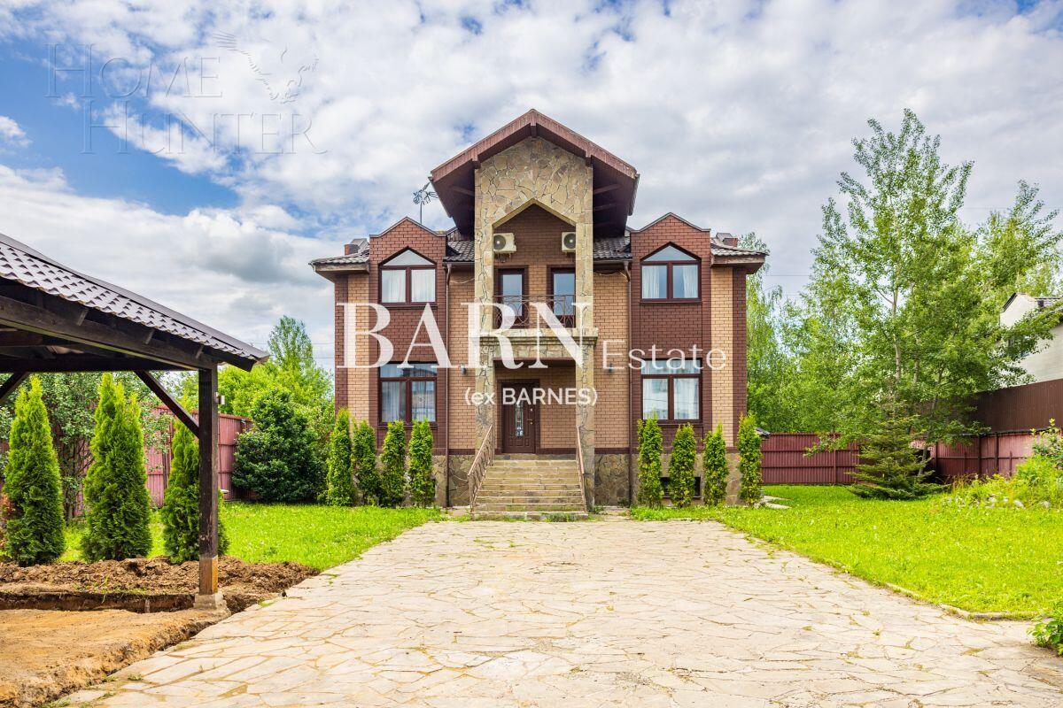 2-этажный коттедж 320 м² с отделкой