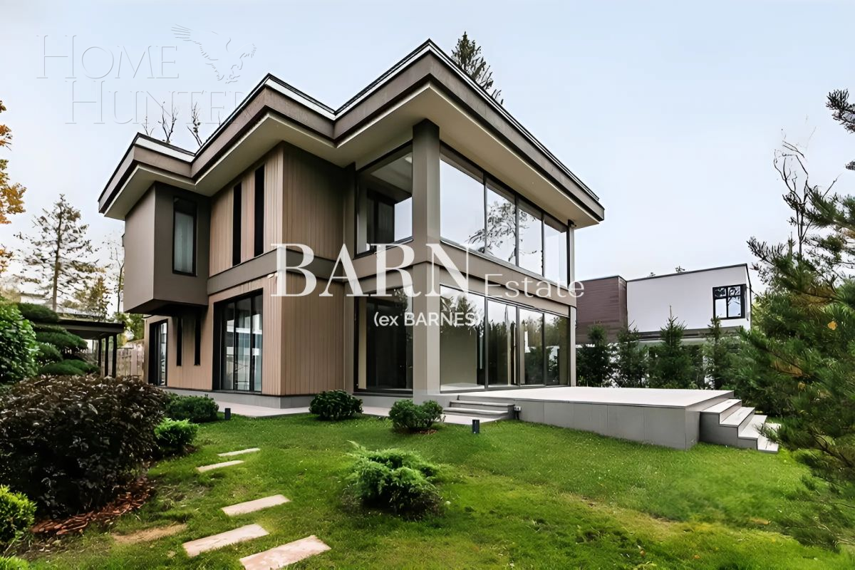 2-этажный коттедж 320 м² с отделкой