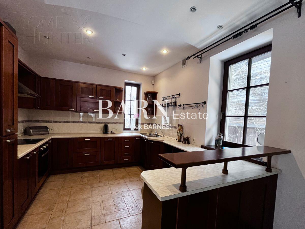 2-этажный коттедж 650 м² с отделкой