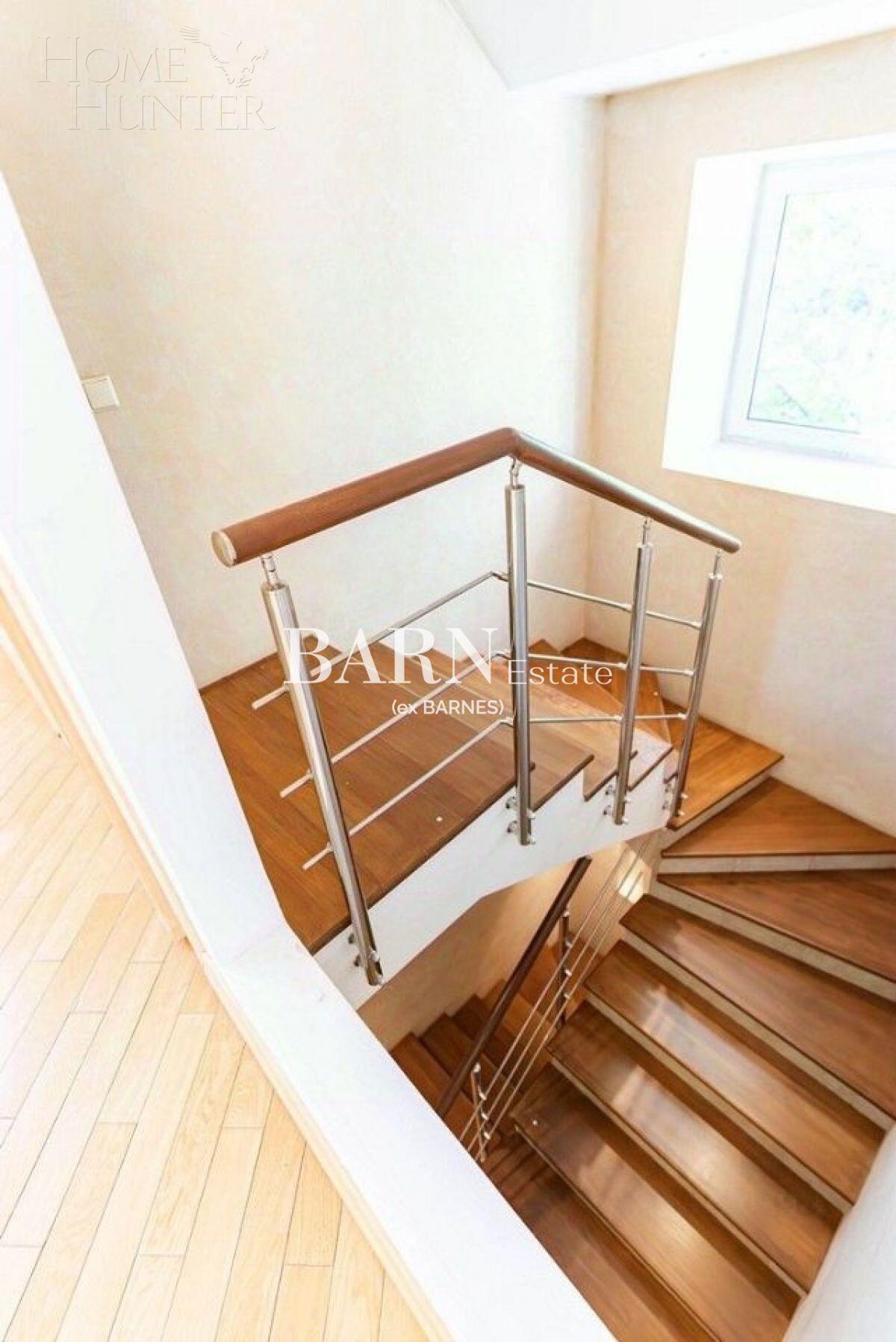 2-этажный коттедж 350 м² с отделкой