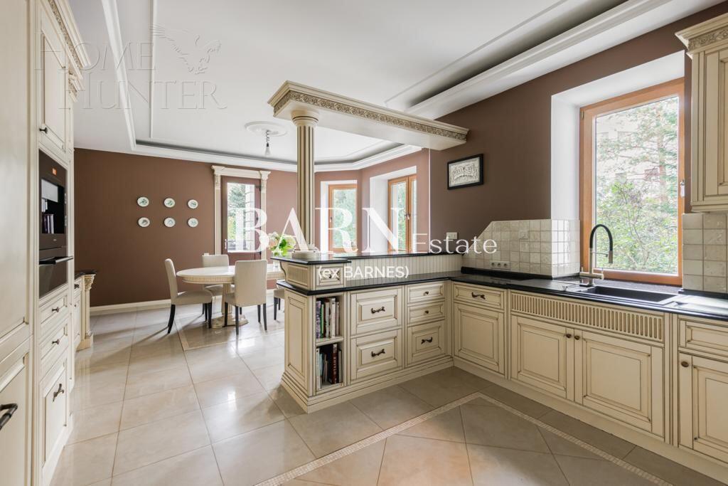 2-этажный коттедж 950 м² с отделкой