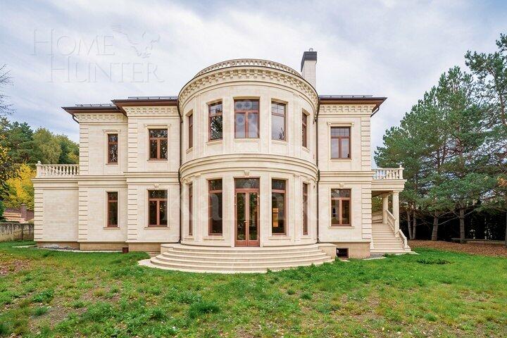 2-этажный коттедж 1 052 м² без отделки