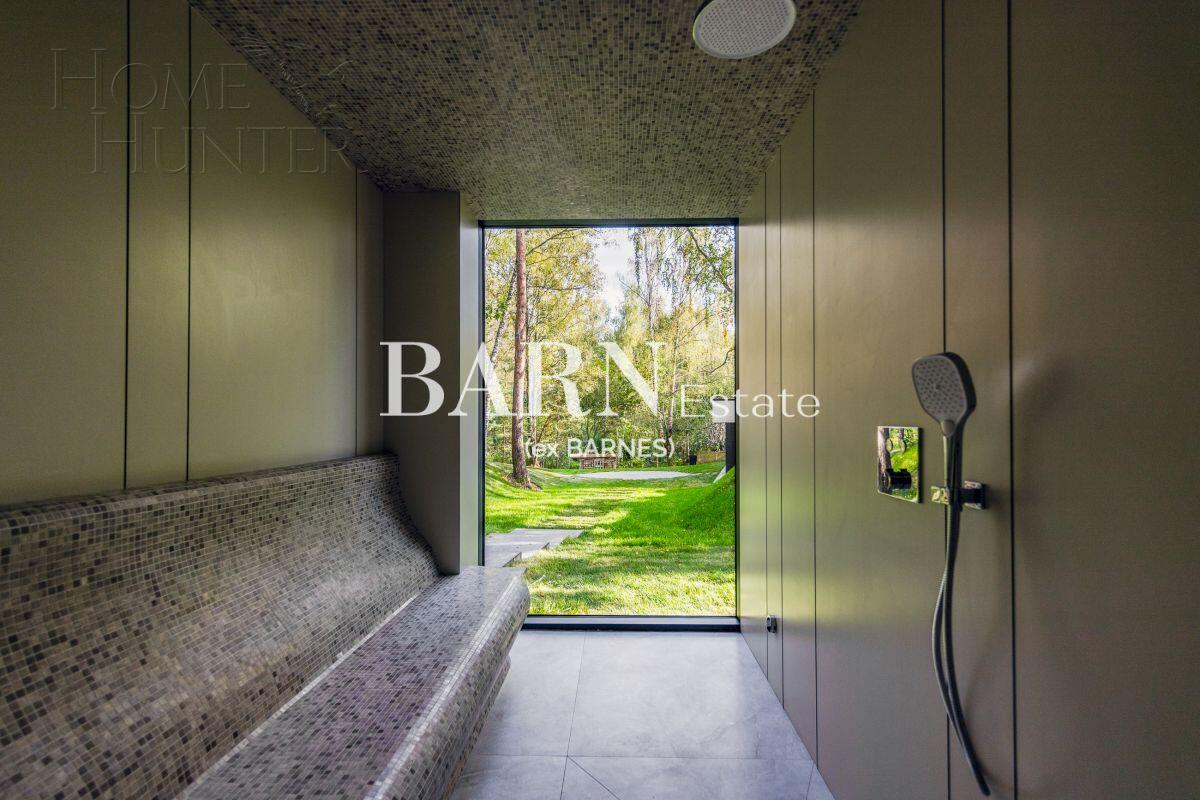 2-этажный коттедж 650 м² с отделкой