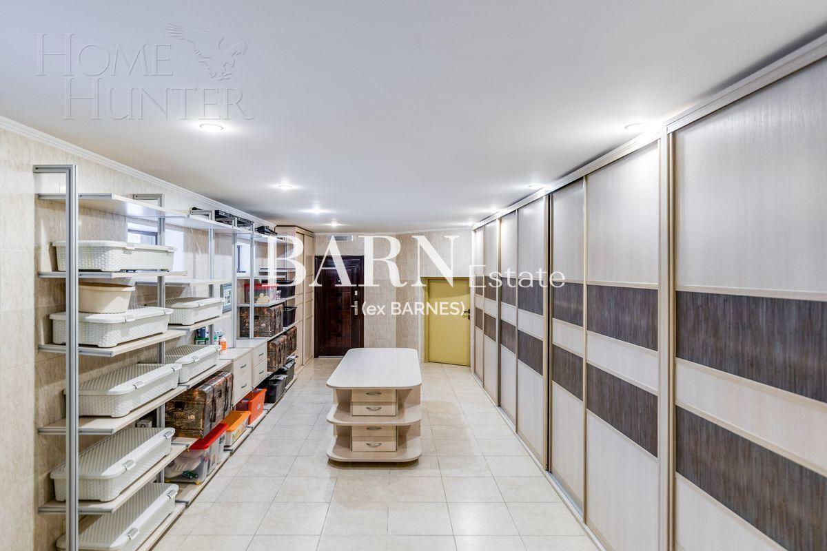 2-этажный коттедж 1 624 м² с отделкой
