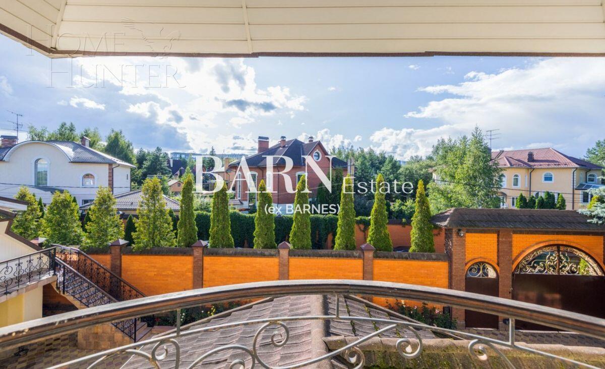 4-этажный коттедж 750 м² с отделкой
