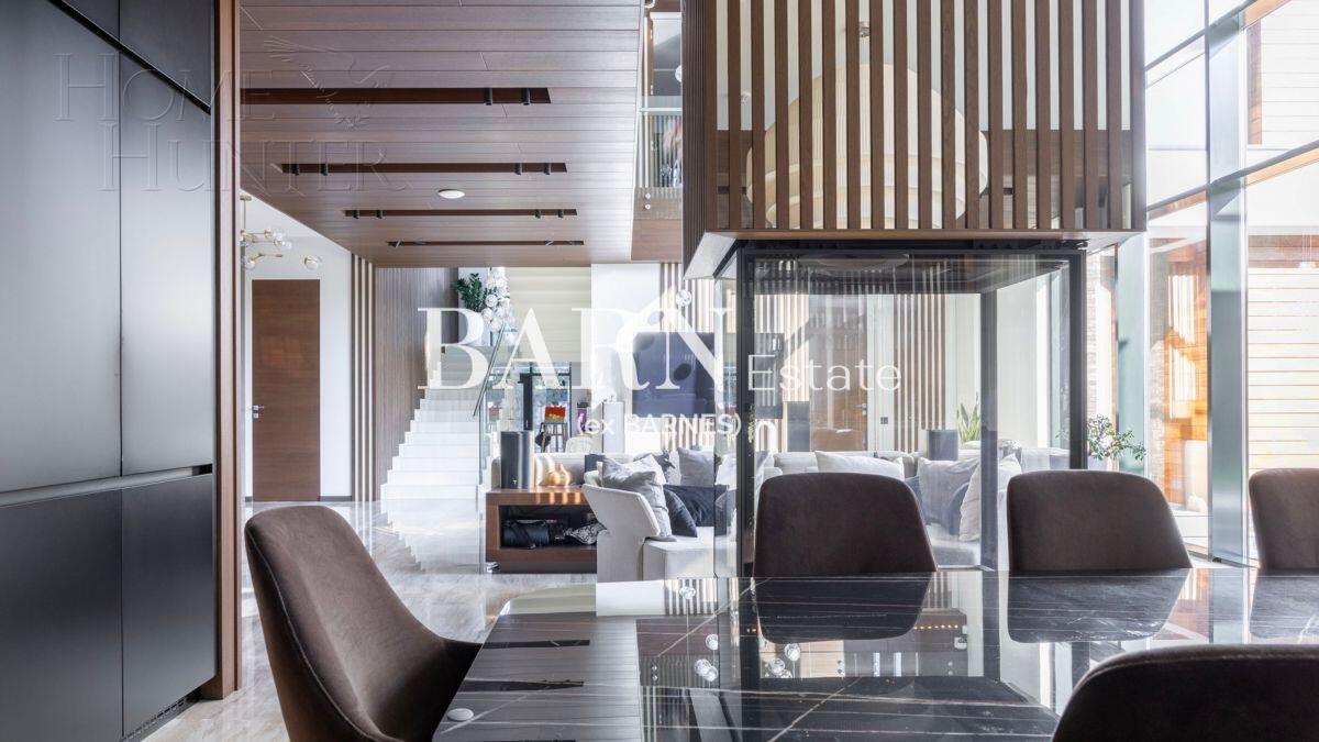3-этажный коттедж 550 м² с отделкой