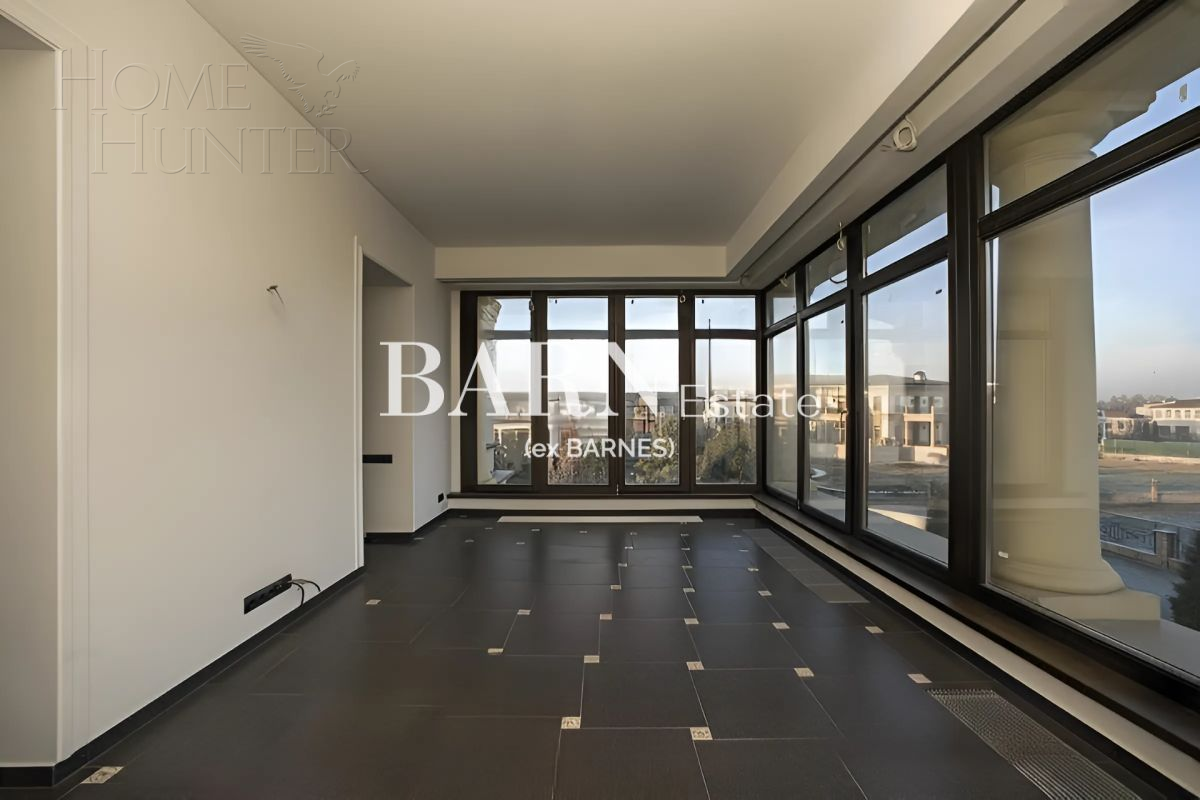2-этажный коттедж 800 м² с отделкой