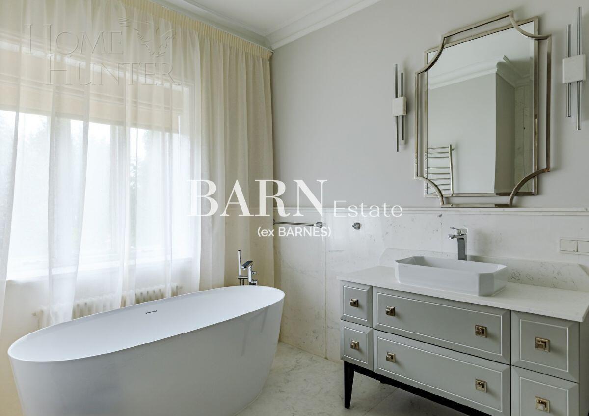 2-этажный коттедж 1 350 м² с отделкой