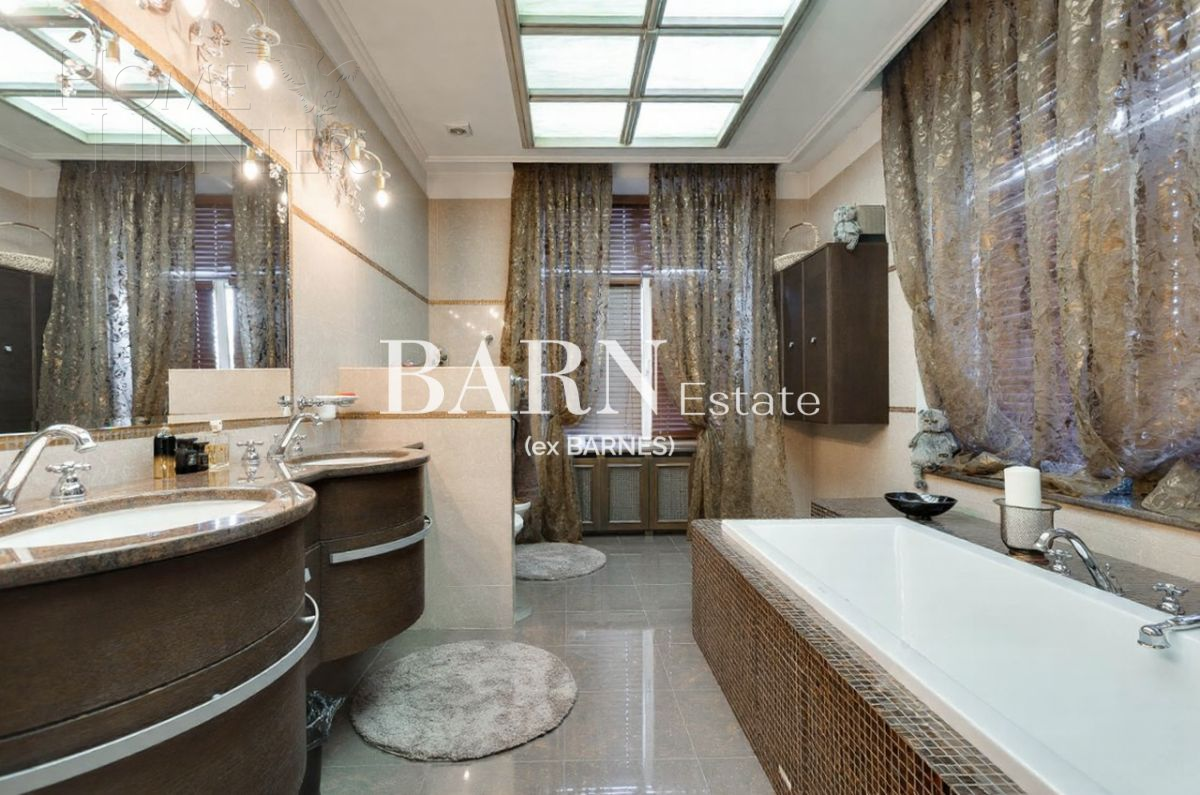 2-этажный коттедж 1 200 м² с отделкой