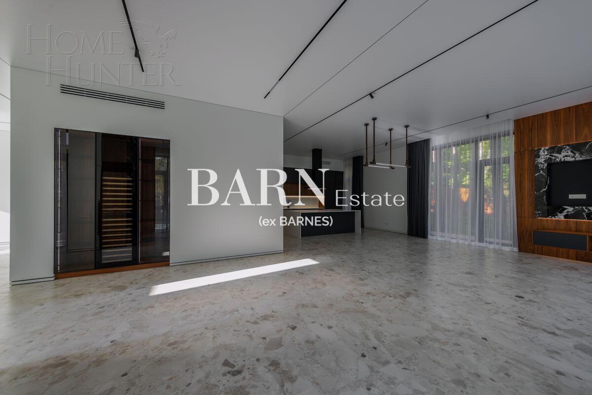 2-этажный коттедж 650 м² с отделкой