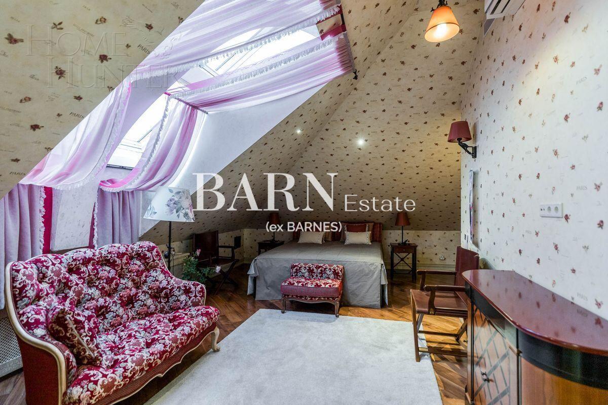 2-этажный коттедж 1 624 м² с отделкой