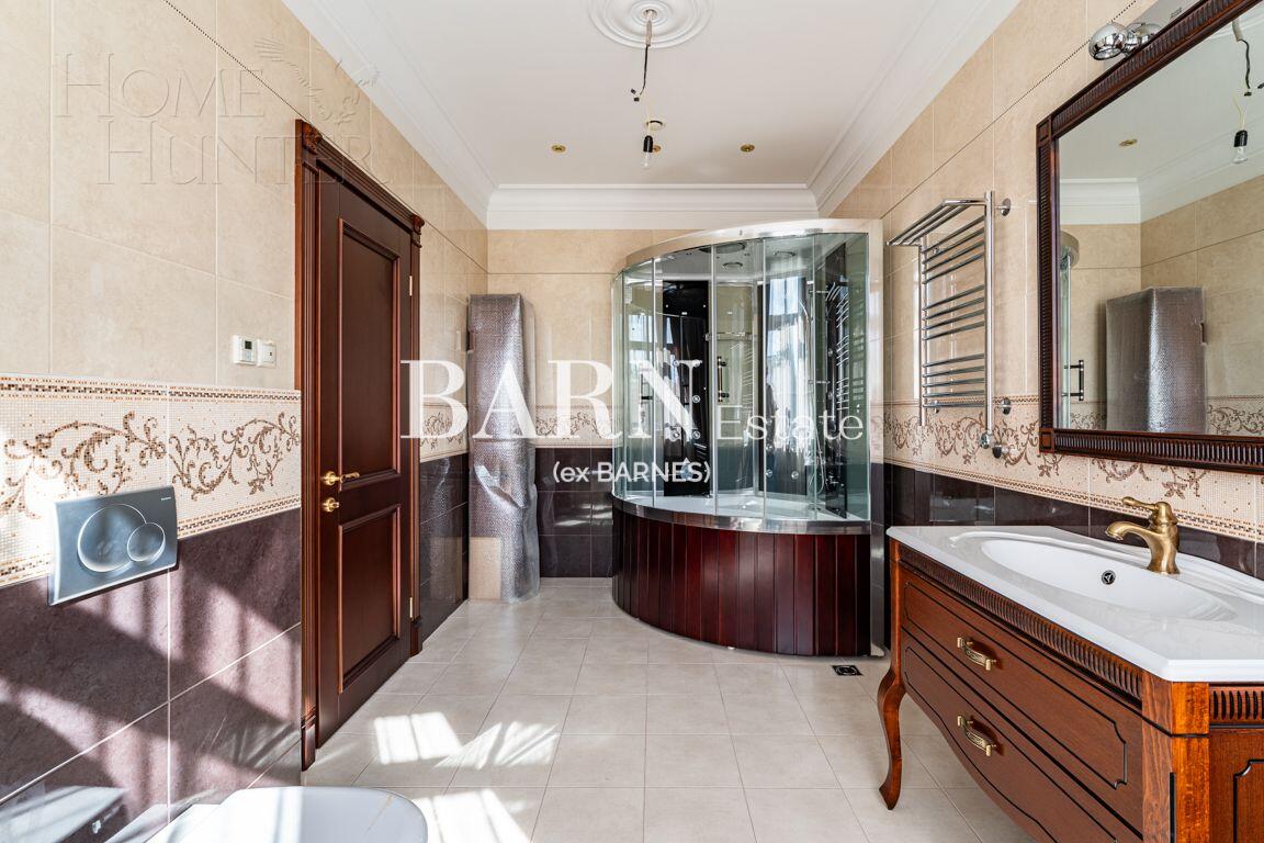 3-этажный коттедж 866 м² с отделкой
