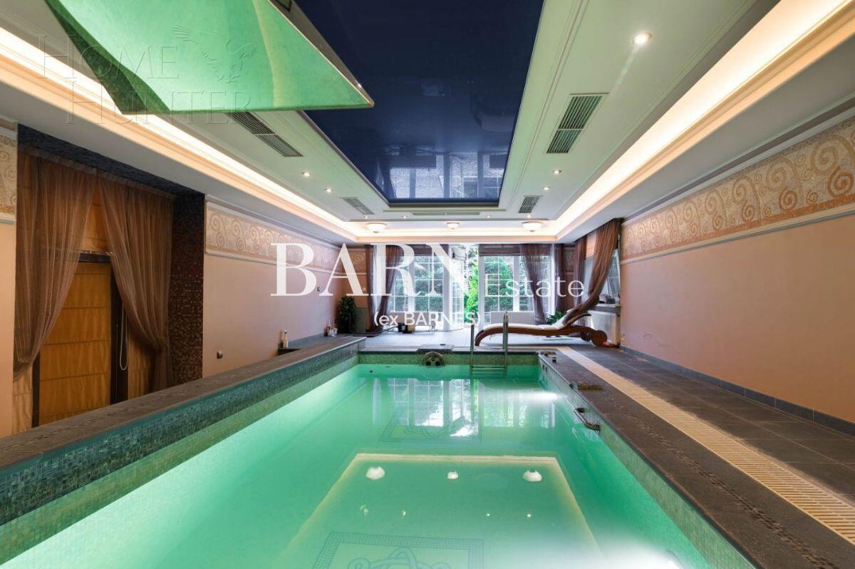 2-этажный коттедж 1 200 м² с отделкой