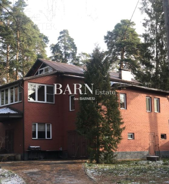 2-этажный коттедж 300 м² без отделки