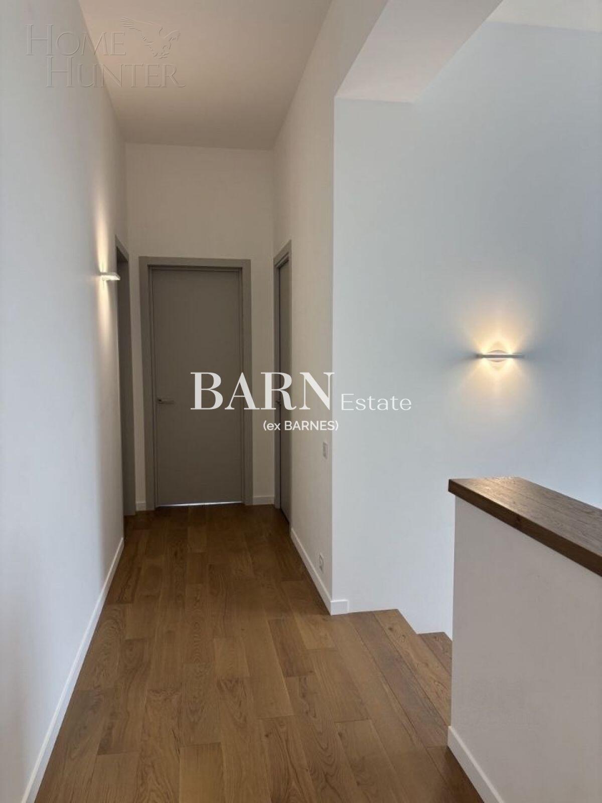 2-этажный коттедж 350 м² с отделкой