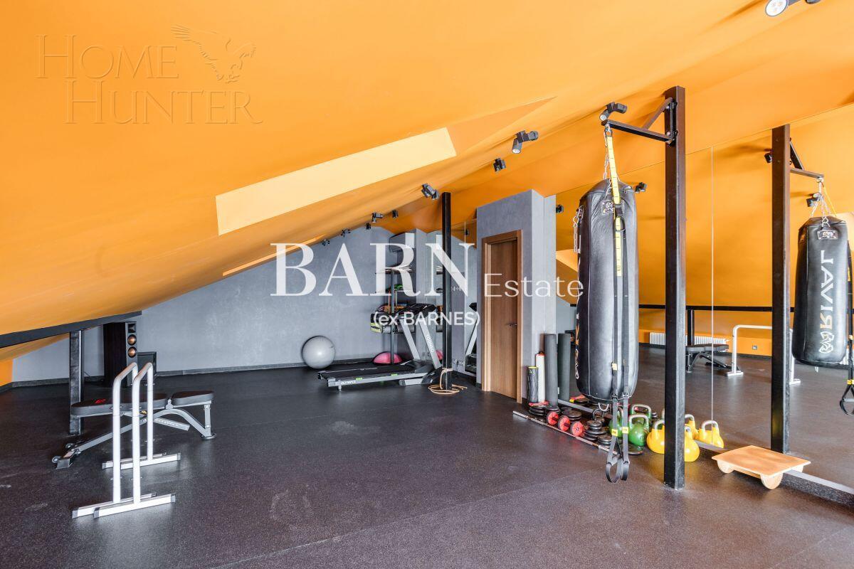 3-этажный коттедж 700 м² с отделкой