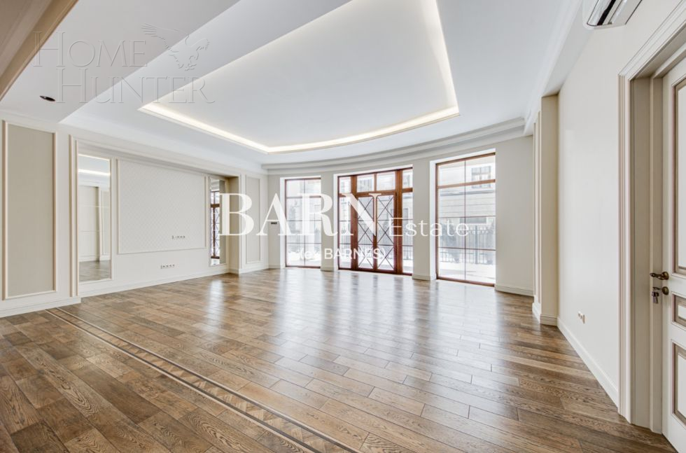 2-этажный коттедж 1 070 м² с отделкой