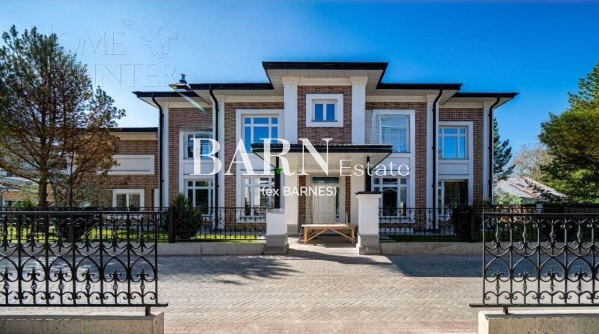 2-этажный коттедж 570 м² с отделкой