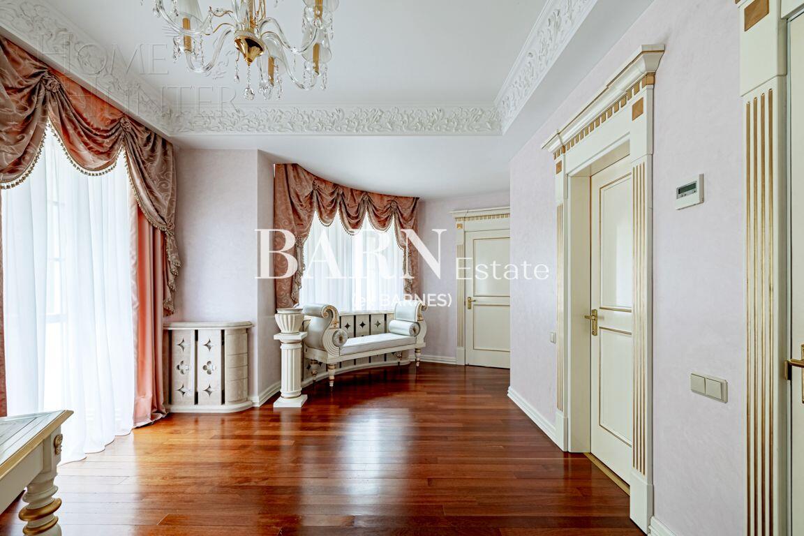 2-этажный коттедж 900 м² с отделкой