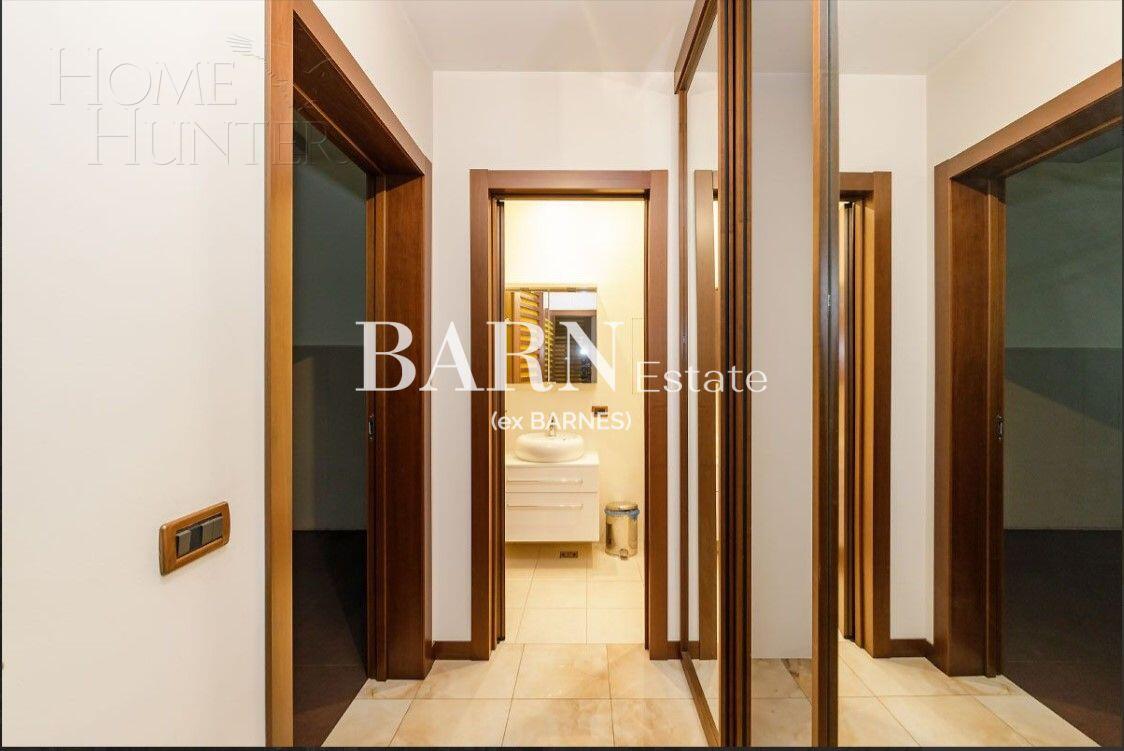 3-этажный таунхаус 350 м² с отделкой
