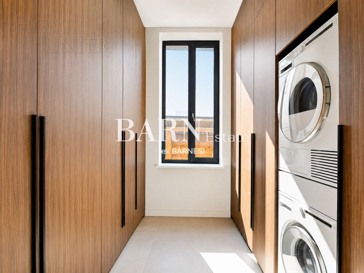 2-этажный коттедж 349.7 м² с отделкой