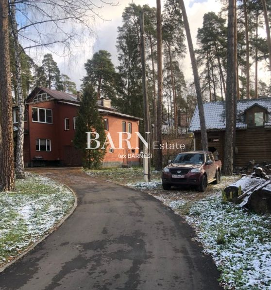 2-этажный коттедж 300 м² без отделки