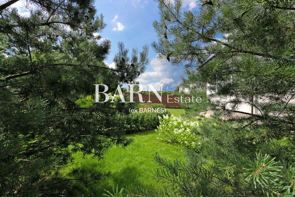 2-этажный коттедж 450 м² с отделкой