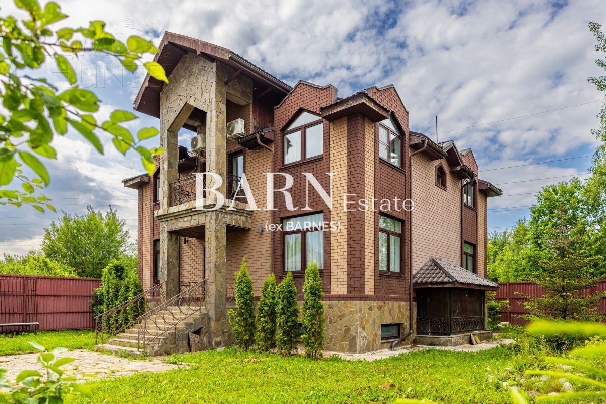 2-этажный коттедж 320 м² с отделкой
