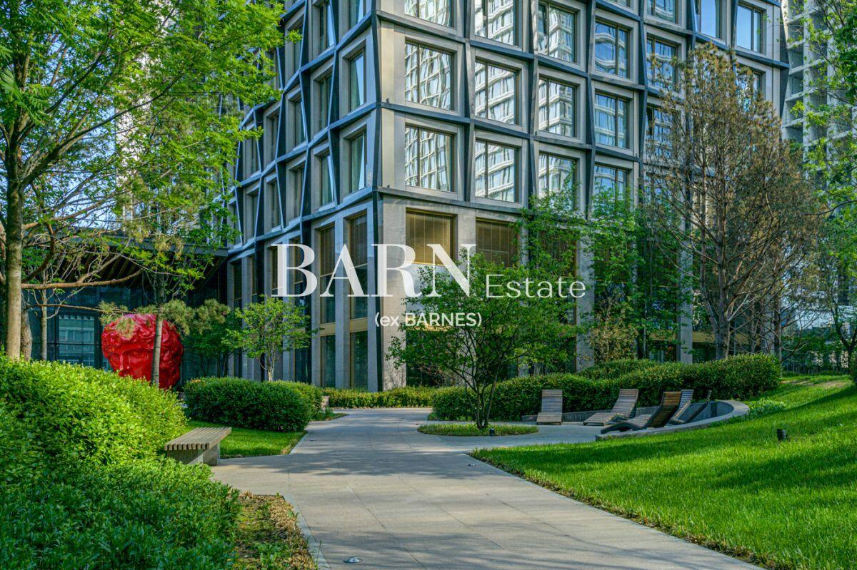 5-КОМН. КВАРТИРА С ОТДЕЛКОЙ 296 М² НА 35 ЭТАЖЕ